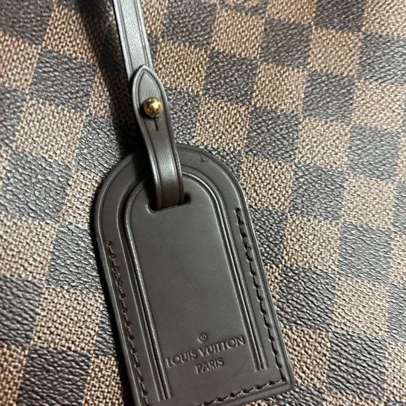 Louis Vuitton Handbag - Picture 5 of 8